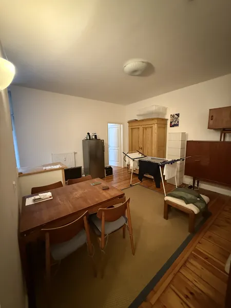 Schöne möblierte 1-Zimmer-Wohnung mit Balkon in Berlin-Friedrichshain zu vermieten — photo 1